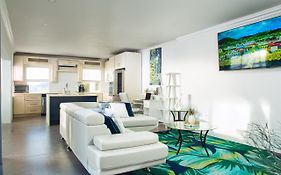 La Vue De Basseterre Apartments - Luxury In Bird Rock